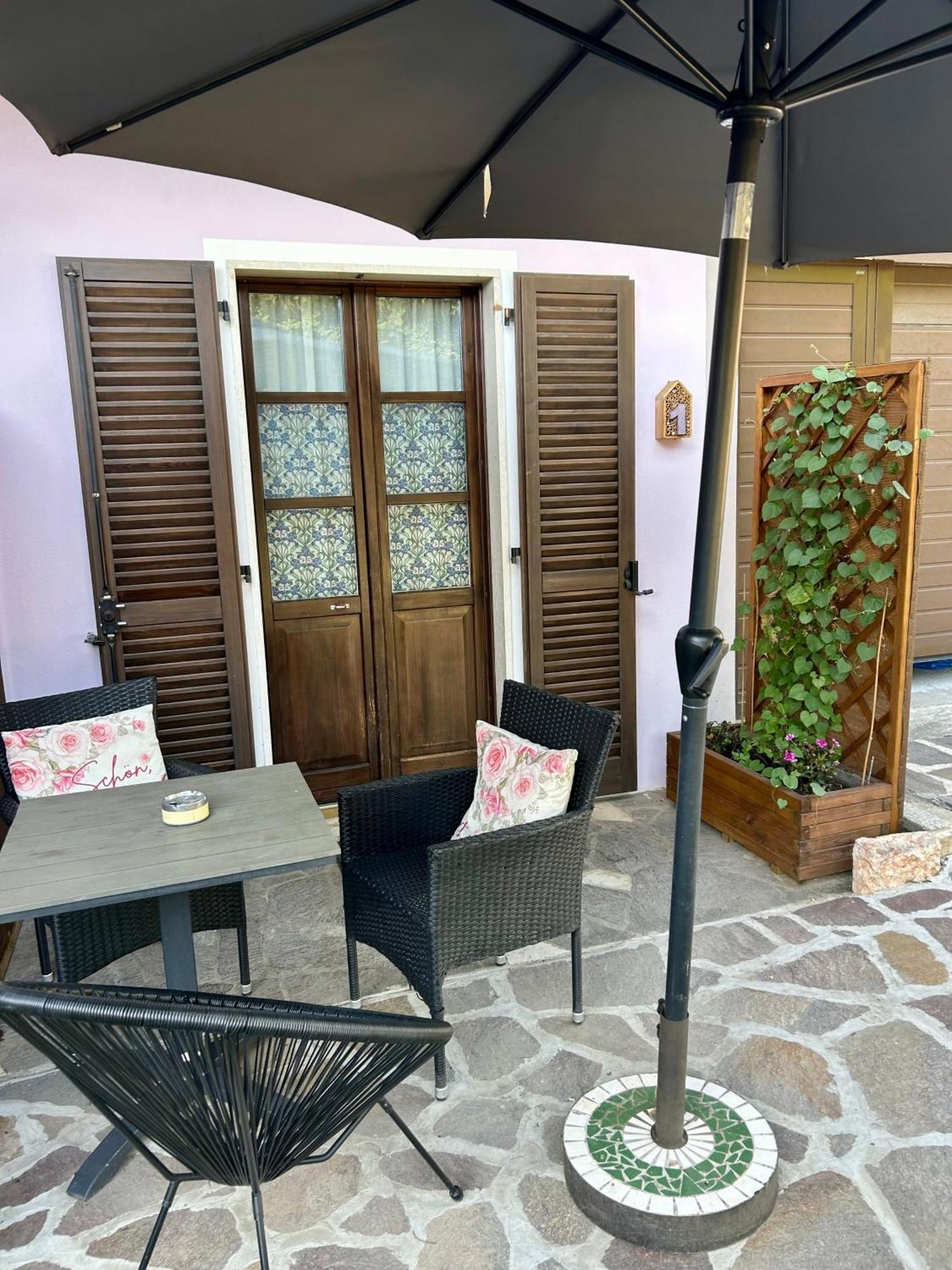 La Casa Di Campagna Sul Garda Puegnago Exterior foto