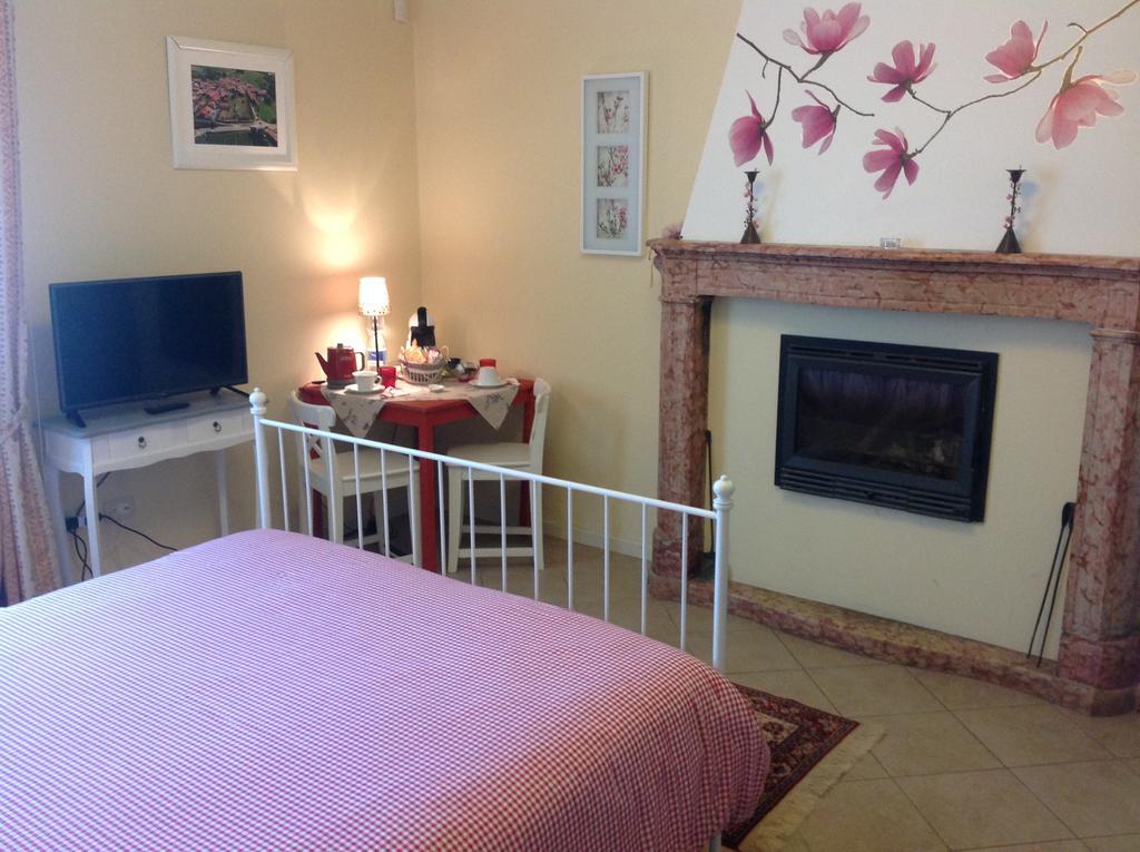 La Casa Di Campagna Sul Garda Puegnago Exterior foto